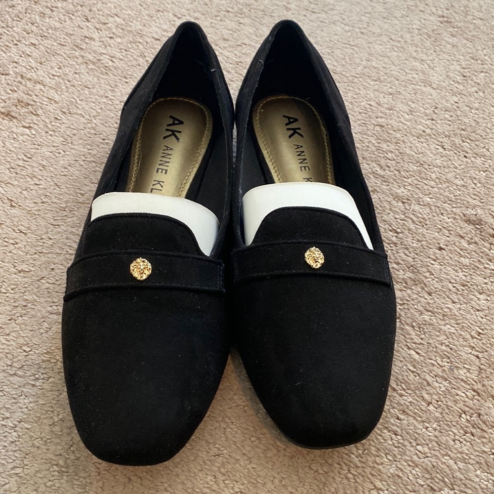 AK Anne Klein 7M